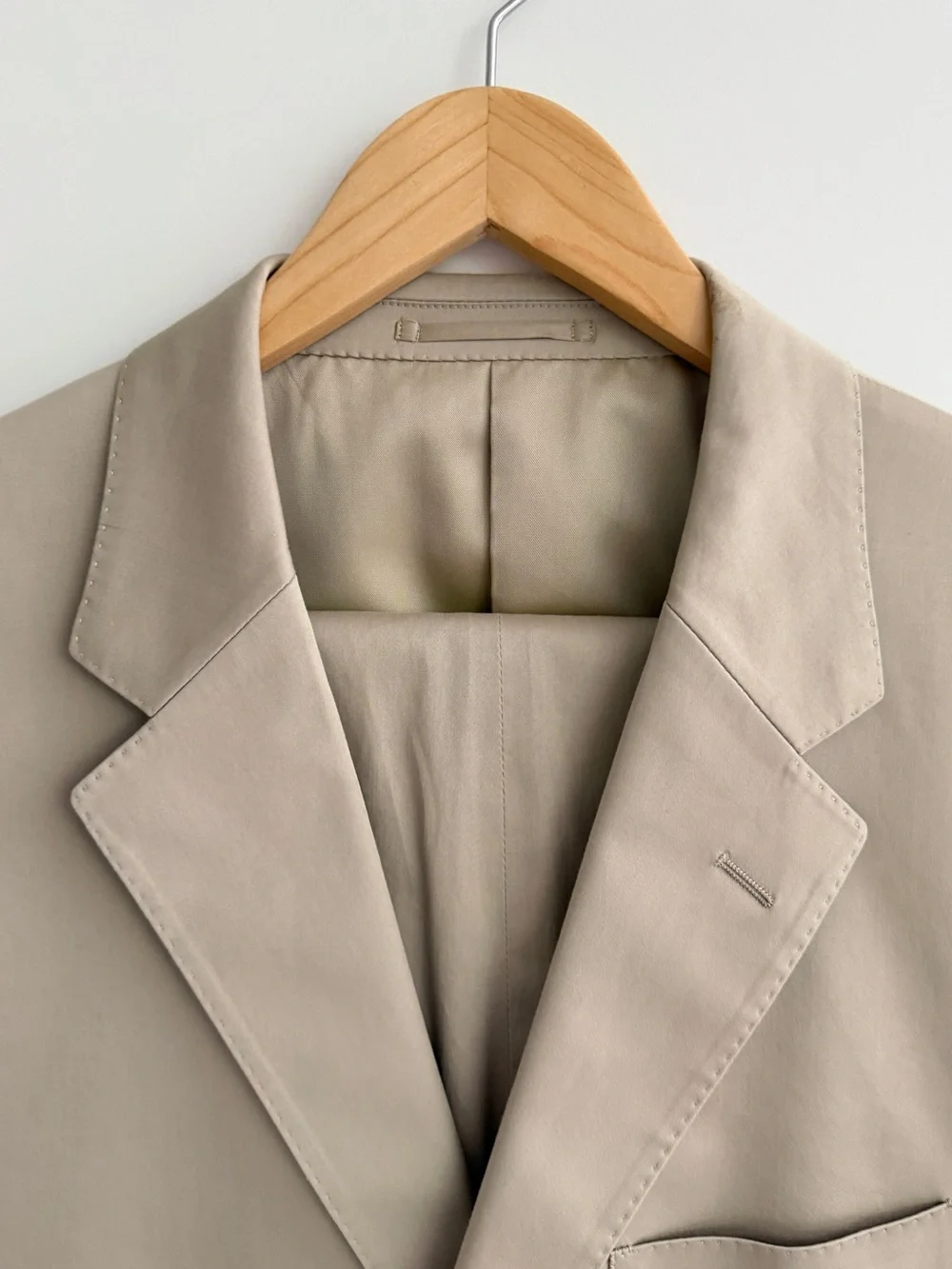 Theory Men's Tailored Khaki Suit - Classic Notch Lapel, Size 42